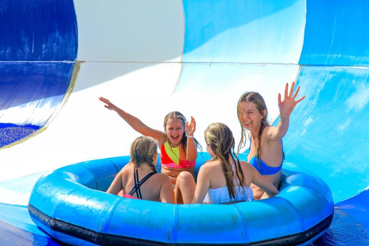 Titanic Palace Families And Couples Only Hurghada Ngoại thất bức ảnh The "Big Blue" slide
