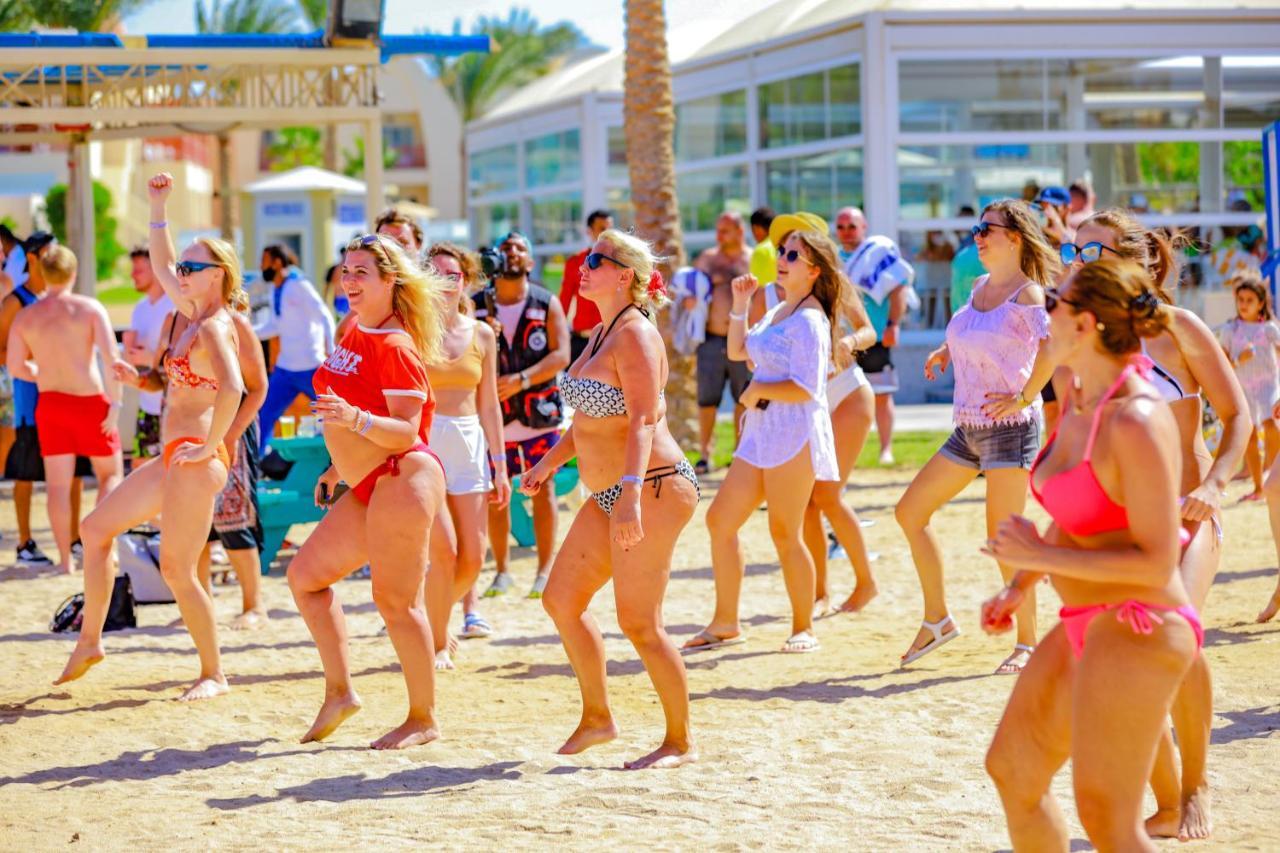 Titanic Palace Families And Couples Only Hurghada Ngoại thất bức ảnh Zumba in Hurghada, Egypt